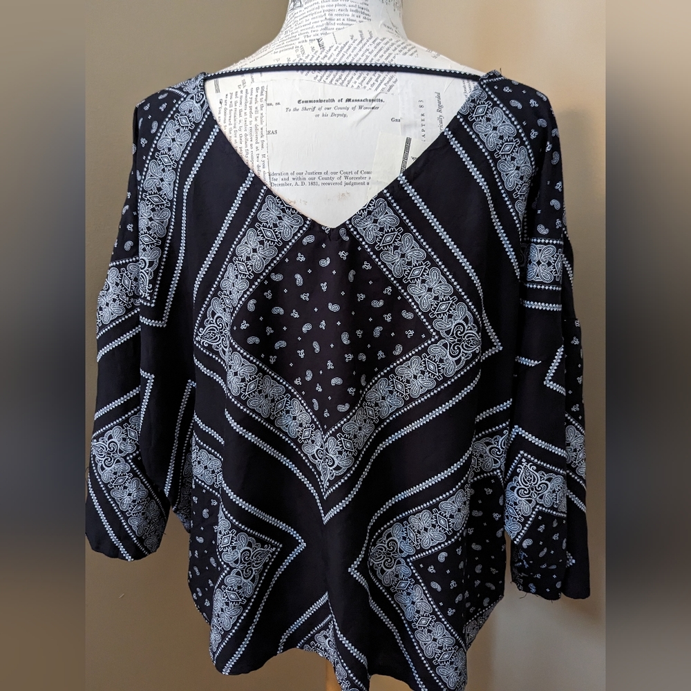 Lane Bryant 14/16 Bandana Style Front Tie Blouse Top - Picture 4 of 5